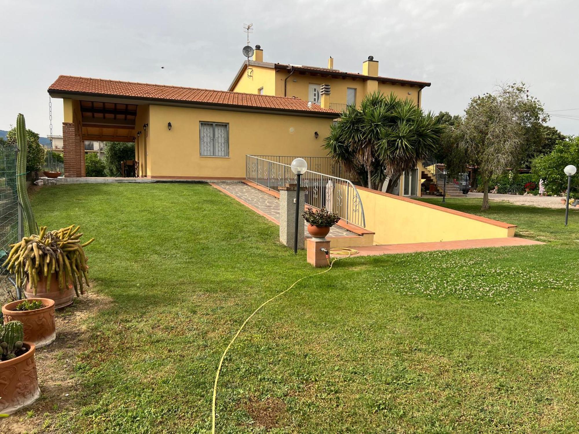 Agriturismo Il Giardino Degli Olivi Appartamenti Castiglione della Pescaia Bagian luar foto